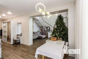 Дом 188м&sup2;, 2-этажный, участок 9 сот.  