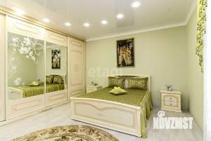 Дом 187м&sup2;, 2-этажный, участок 7 сот.  