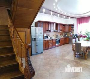 Дом 216м&sup2;, 2-этажный, участок 6 сот.  