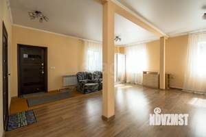 Дом 160м&sup2;, 2-этажный, участок 7 сот.  