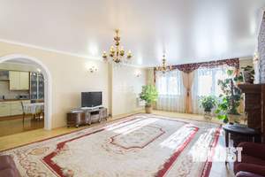 Дом 440м², 2-этажный, участок 10 сот.  