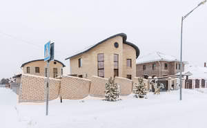 Дом 180м&sup2;, 2-этажный, участок 5 сот.  