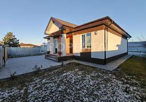 Дом 100м&sup2;, 2-этажный, участок 0 сот.  