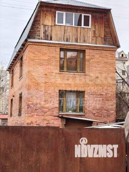 Коттедж 131м&sup2;, 3-этажный, участок 3 сот.  