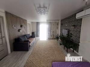 Дом 130м&sup2;, 2-этажный, участок 6 сот.  