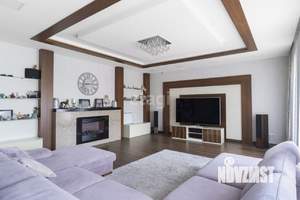 Таунхаус 330м², 3-этажный, участок 1 сот.  