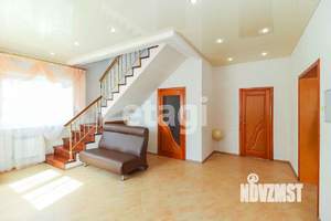 Дом 180м&sup2;, 3-этажный, участок 10 сот.  