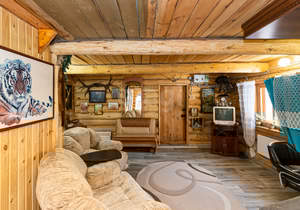 Дом 60м&sup2;, 2-этажный, участок 7 сот.  