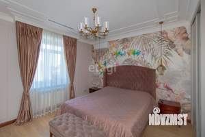 Дом 214м², 3-этажный, участок 10 сот.  