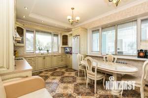 Коттедж 391м², 2-этажный, участок 19 сот.  