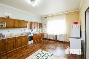 Дом 384м², 2-этажный, участок 18 сот.  