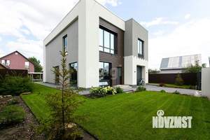 Дом 240м&sup2;, 2-этажный, участок 6 сот.  