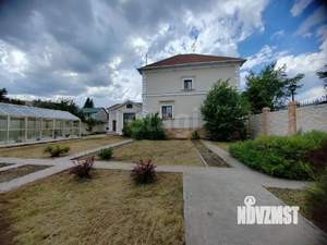 Дом 425м&sup2;, 3-этажный, участок 17 сот.  