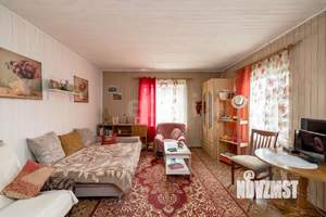 Дом 60м&sup2;, 2-этажный, участок 6 сот.  