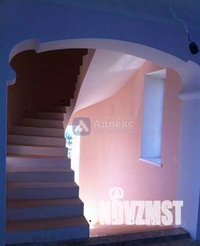Коттедж 253м², 3-этажный, участок 8 сот.  
