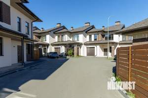 Таунхаус 165м&sup2;, 2-этажный, участок 3 сот.  