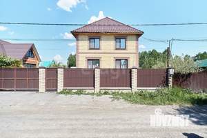 Дом 180м&sup2;, 2-этажный, участок 9 сот.  