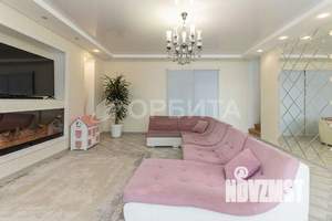 Дом 258м&sup2;, 3-этажный, участок 6 сот.  