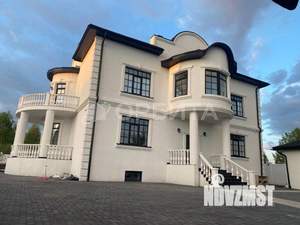 Дом 793м&sup2;, 2-этажный, участок 16 сот.  