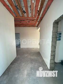 Дом 100м&sup2;, 2-этажный, участок 5 сот.  