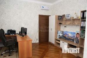 Коттедж 350м², 4-этажный, участок 11 сот.  