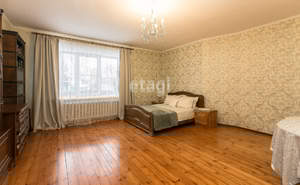 Дом 270м², 3-этажный, участок 6 сот.  