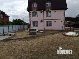 Дом 256м&sup2;, 3-этажный, участок 15 сот.  