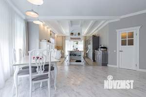 Коттедж 350м&sup2;, 2-этажный, участок 9 сот.  