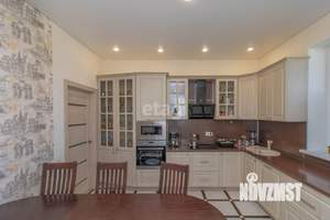 Дом 165м&sup2;, 2-этажный, участок 10 сот.  