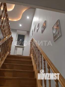 Дом 300м&sup2;, 2-этажный, участок 9 сот.  