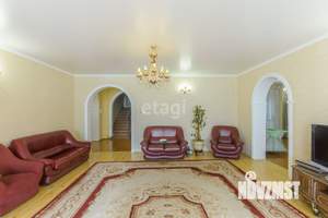 Дом 440м², 2-этажный, участок 10 сот.  