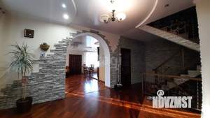 Дом 378м&sup2;, 3-этажный, участок 7 сот.  