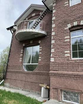 Дом 353м&sup2;, 2-этажный, участок 10 сот.  