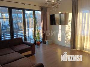 Дом 220м², 2-этажный, участок 6 сот.  