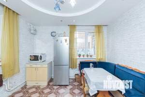 Коттедж 165м², 2-этажный, участок 5 сот.  