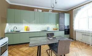Дом 560м², 2-этажный, участок 15 сот.  