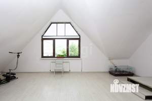 Дом 190м², 2-этажный, участок 5 сот.  