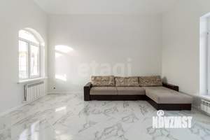 Дом 241м&sup2;, 2-этажный, участок 7 сот.  