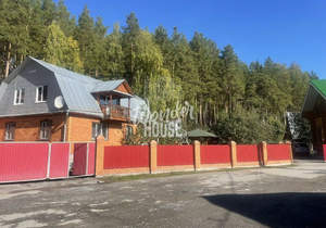 Дом 300м&sup2;, 2-этажный, участок 15 сот.  