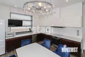 Дом 358м², 3-этажный, участок 5 сот.  