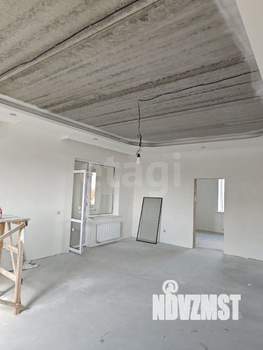 Дом 400м&sup2;, 3-этажный, участок 15 сот.  