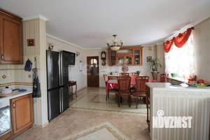 Дом 249м&sup2;, 2-этажный, участок 11 сот.  