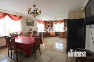 Дом 249м², 2-этажный, участок 11 сот.  