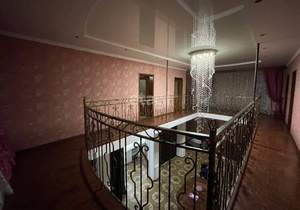 Дом 300м&sup2;, 2-этажный, участок 5 сот.  