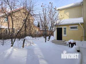 Коттедж 230м&sup2;, 3-этажный, участок 10 сот.  