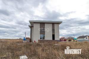 Дом 220м², 2-этажный, участок 10 сот.  