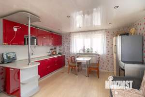 Дом 64м&sup2;, 2-этажный, участок 5 сот.  