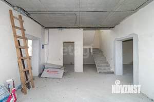 Дом 180м², 2-этажный, участок 5 сот.  