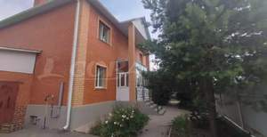 Дом 306м², 2-этажный, участок 15 сот.  