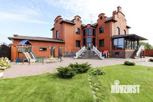 Дом 633м&sup2;, 3-этажный, участок 15 сот.  